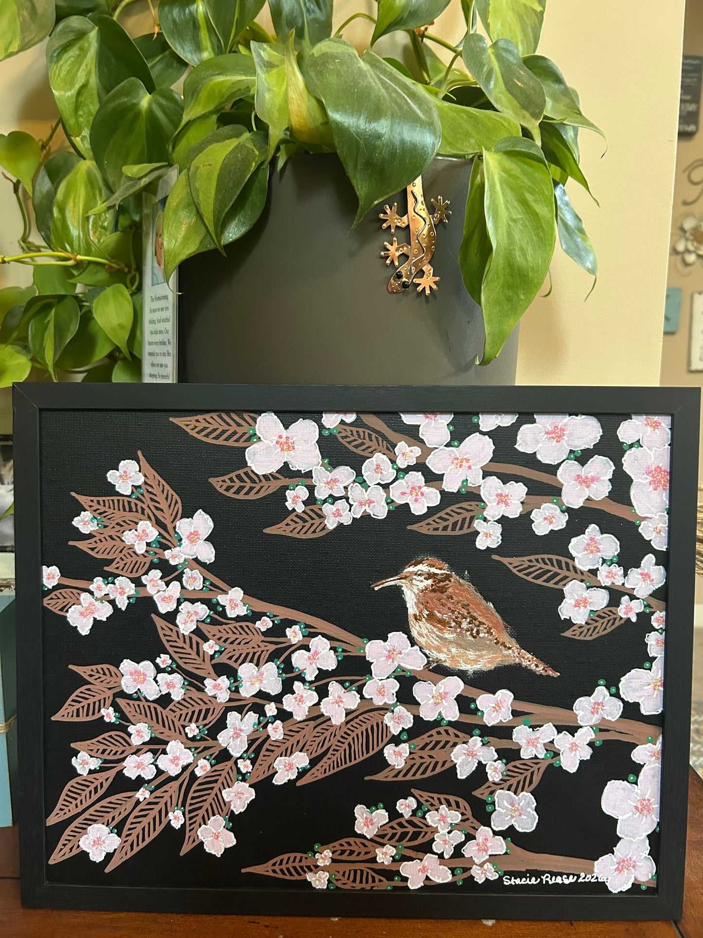Blossom dweller
